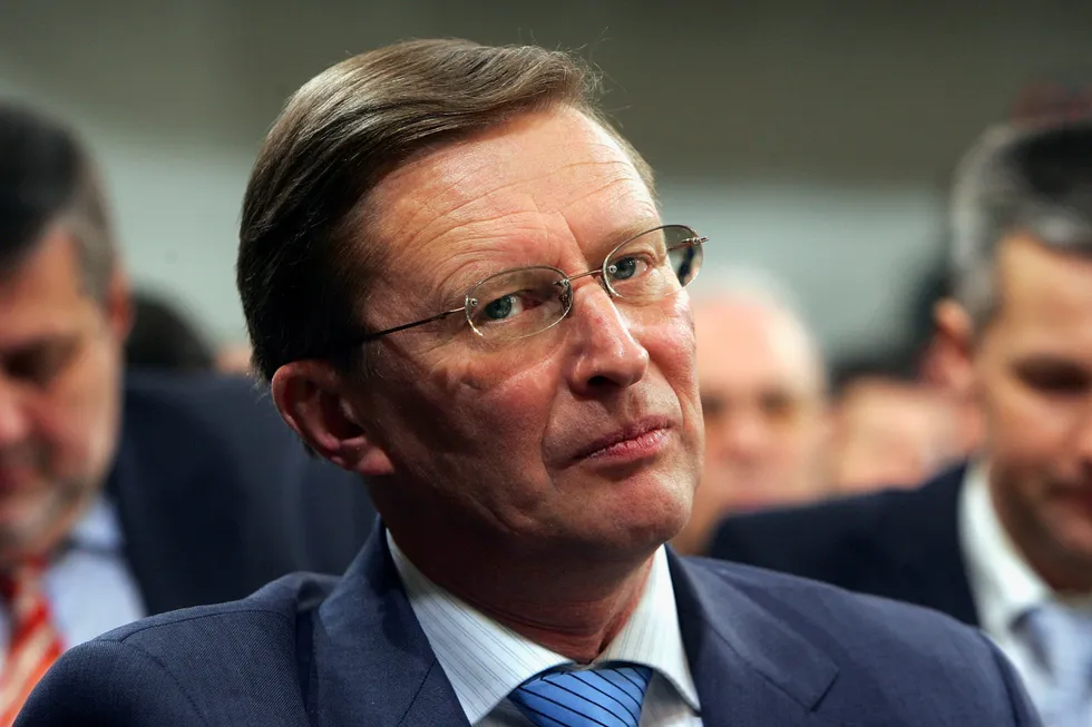 В 2005–2007 годах вокруг возможного преемника Кремля развернулась тихая, но решающая борьба: Дмитрий Медведев и Сергей Иванов шли параллельными карьерными траекториями, которые во многом определили внутреннюю и внешнюю политику того периода.