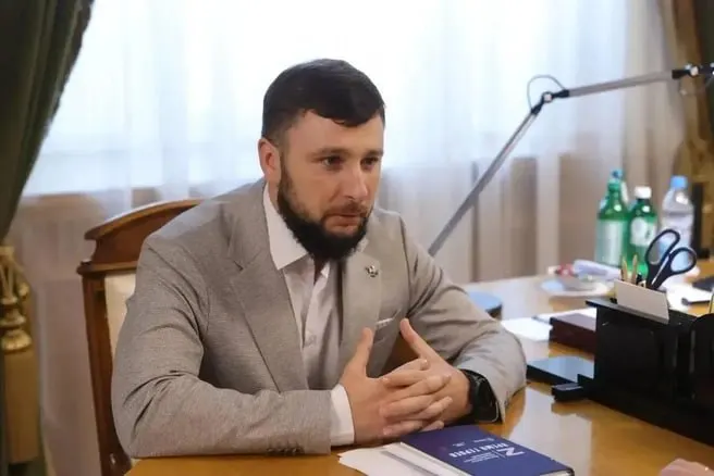 Губернатор региона сообщил о назначении бывшего участника СВО, уроженца Каменска‑Шахтинского, награждённого орденом Мужества и другими государственными наградами.