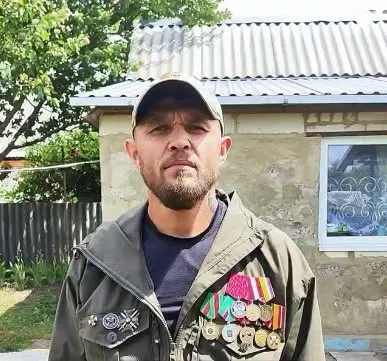 Россошанский районный суд Воронежской области арестовал блогера Александра Лунина на 11 суток по статье о демонстрации «экстремистской символики». Решение суда не опубликовано.