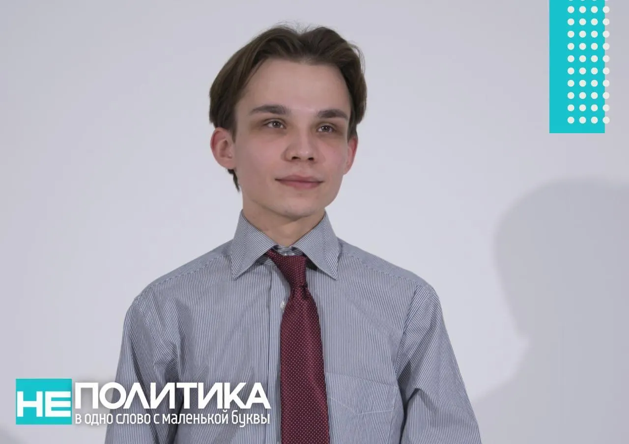 Воронежский активист сообщил, что передал управление командe проекта ради большей независимости инициативы. Ранее его задерживали на дискуссии — он обвиняет сотрудников Центра «Э» в избиении, применении электрошокера и угрозах уголовного преследования.
