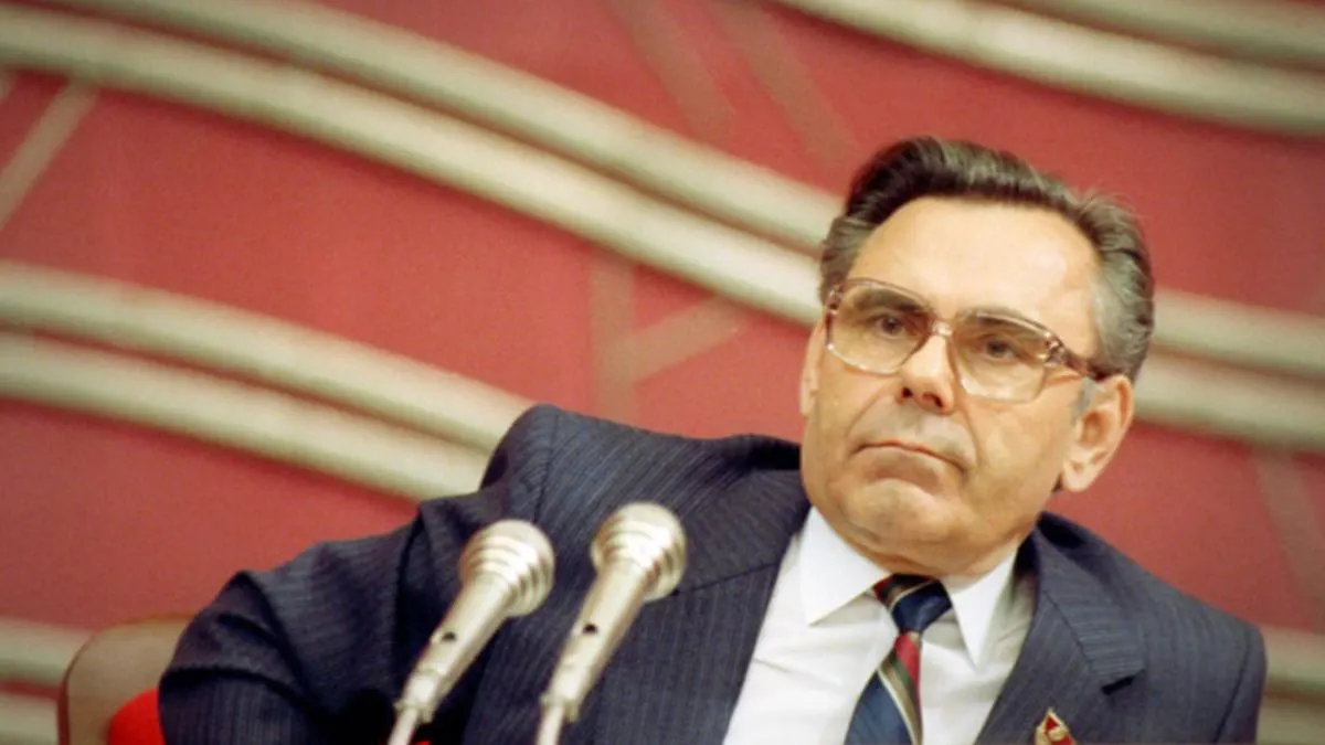 В июне 1990 года партийная конференция в Москве была провозглашена учредительным съездом Коммунистической партии РСФСР: кто участвовал, как проходили выборы первого секретаря и что произошло с партией дальше.