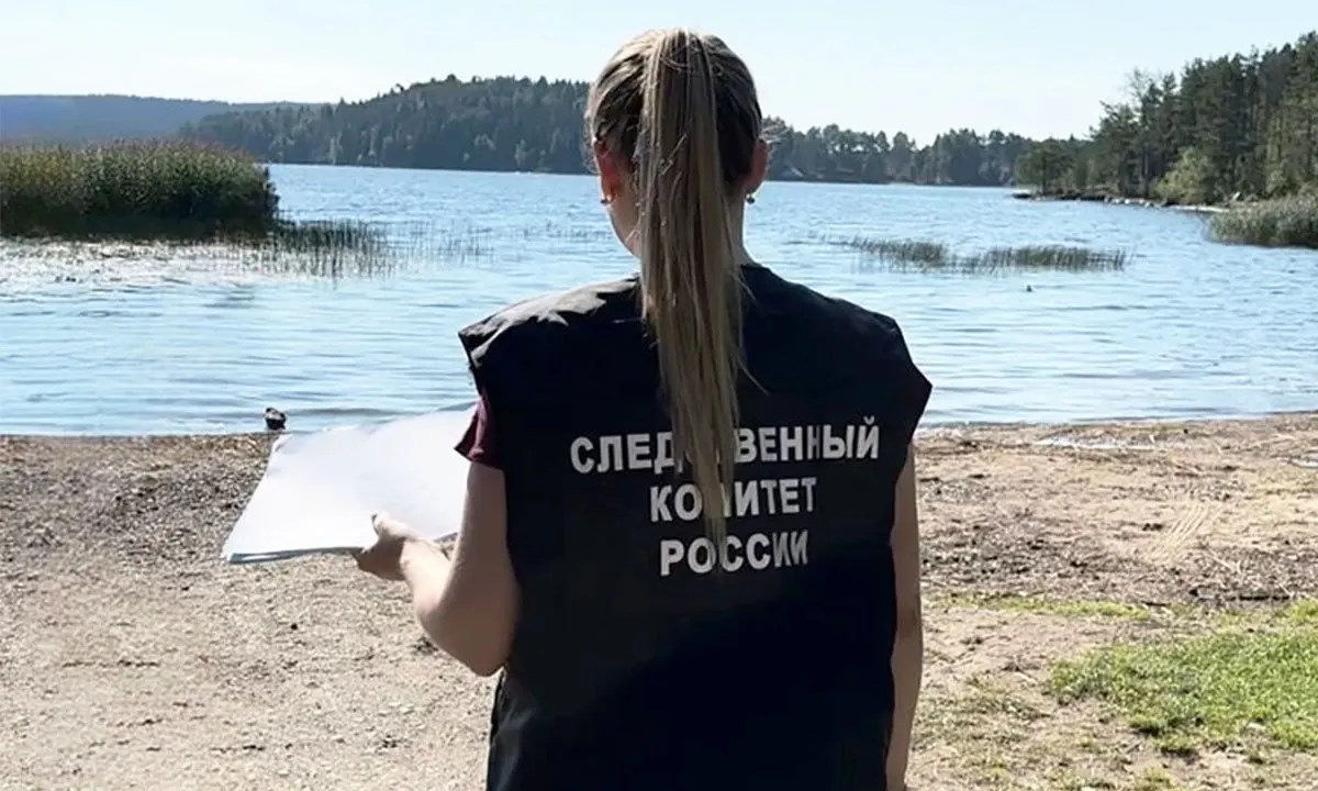 В Сортавале найдено тело двух мужчин 71 и 72 лет — они пропали 25 июня. Следователи осматривают место происшествия и назначили экспертизы для установления причин гибели.