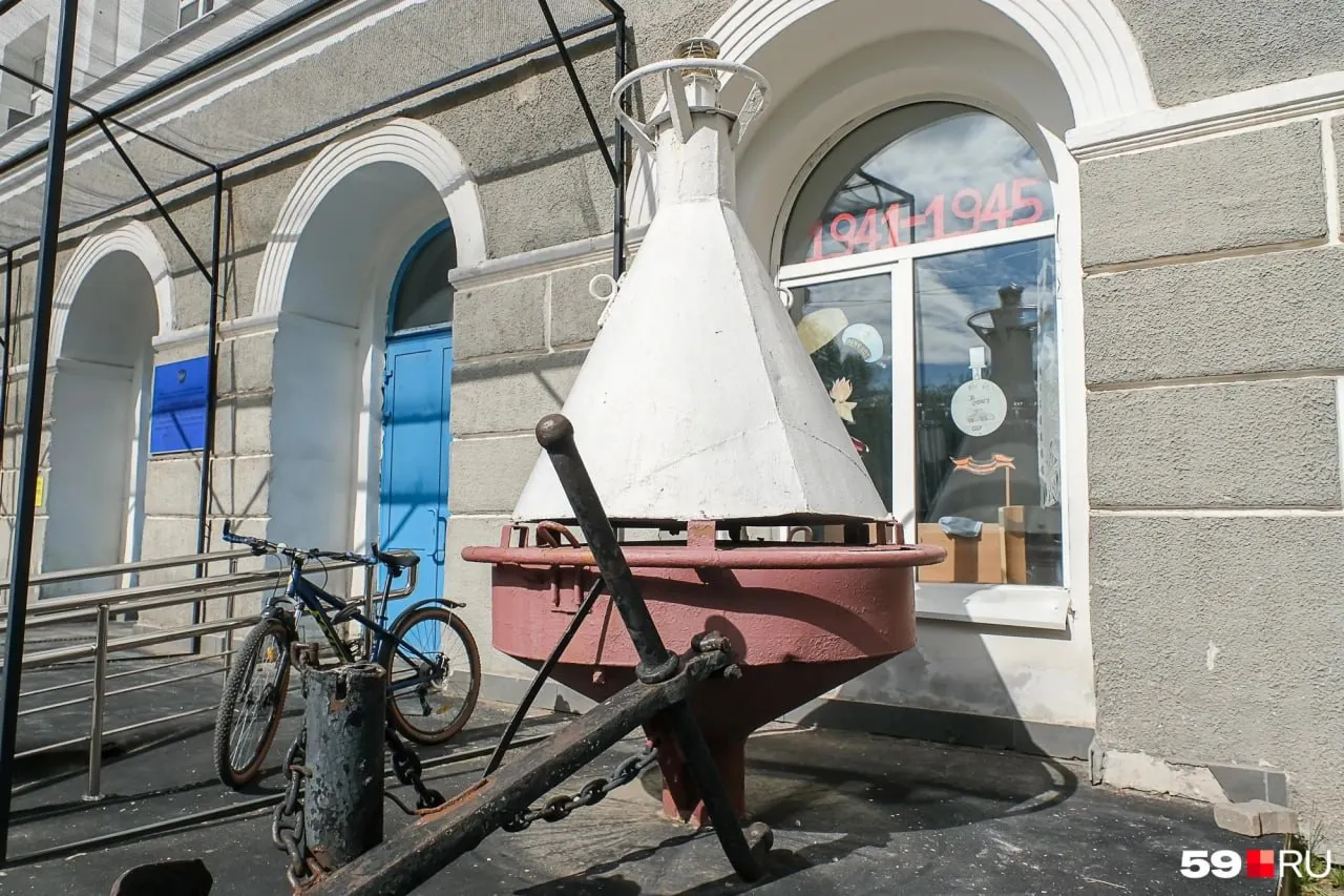 Фотопрогулка по бульвару Гагарина в Перми — от планетария до Егошихинского лога, краткая история и снимки улицы.