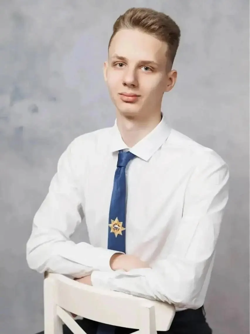 Ученик лицея №38 Илья Ковалёв получил максимальные баллы по русскому языку, математике и физике. Он намерен стать конструктором в ракетостроении и мечтает о полёте в космос.