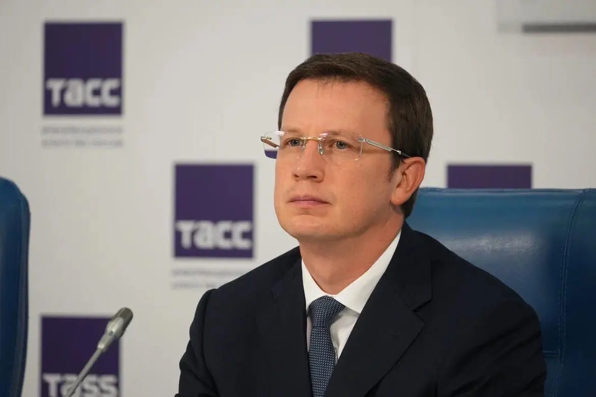 Партия утвердила список претендентов: в него вошли три действующих депутата и одно новое лицо из бизнеса. Местные наблюдатели отмечают недостаток обновлений в составе.