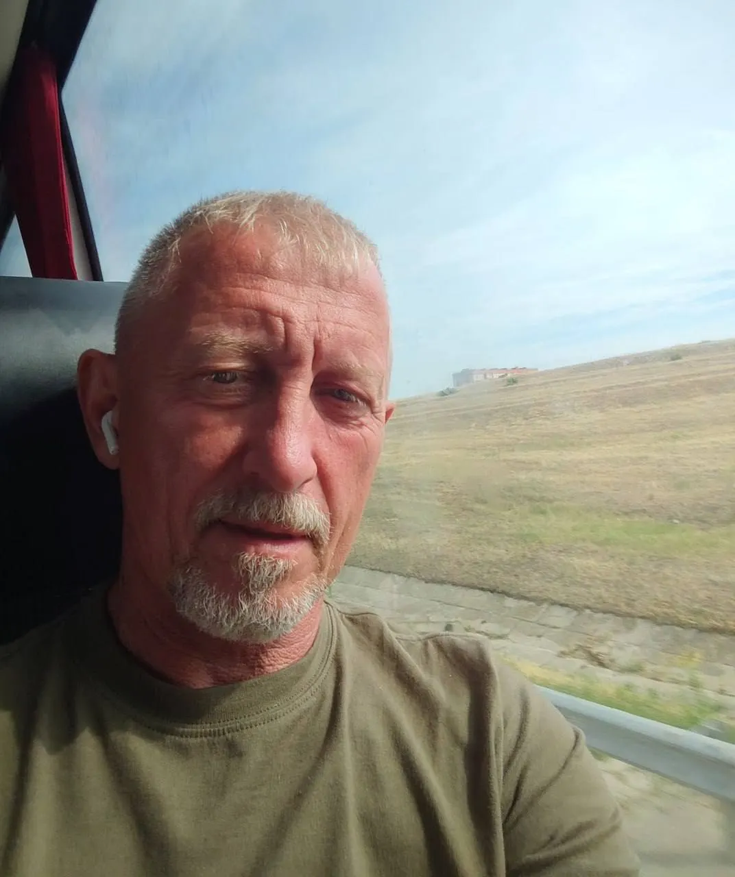 Константин Нациевский сообщил о завершении контракта в батальоне БАРС‑6 «Форштадт», после чего отправляется в Москву на съезд КПРФ и может пойти на выборы в Госдуму на Коркинском округе на фоне затянувшейся мобилизации и тысяч погибших южноуральцев.