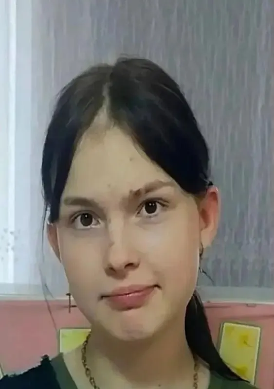 14‑летняя воспитанница социально‑реабилитационного центра «Сибиряк» ушла и не вернулась; поиски продолжаются, полиция просит помощи.