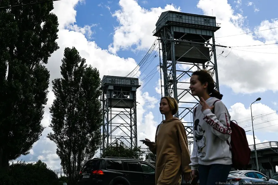 Проверка Службы государственной охраны объектов культурного наследия и транспортной прокуратуры выявила коррозию и разрушения на мосту: ремонтные работы не проводятся, собственнику — РЖД — выдано предостережение.