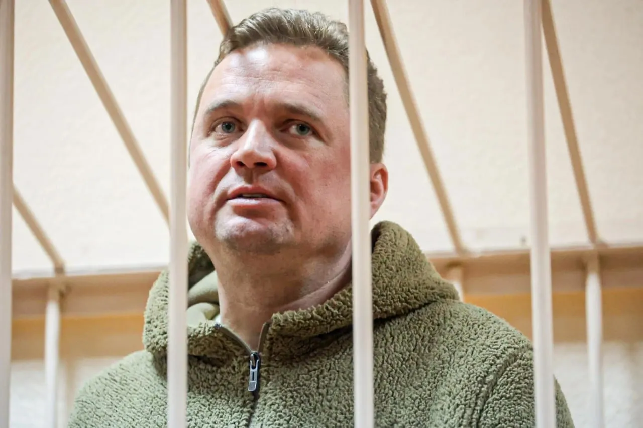 Апелляция сократила наказание Александру Виноградову по делу о взятке: вместо 14 лет колонии — 10 лет 6 месяцев и уменьшенный штраф, сообщил его адвокат.