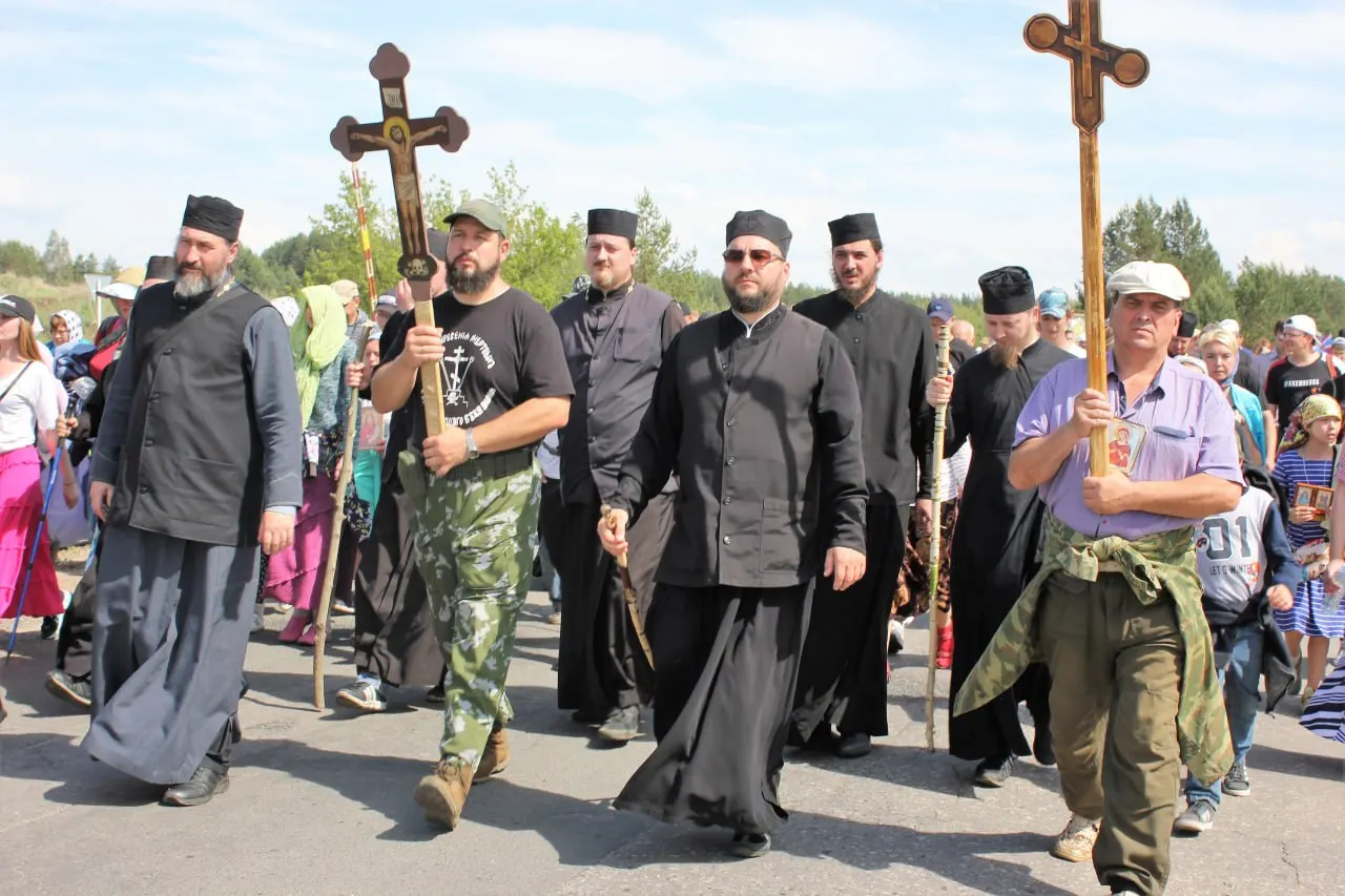 До 13:00 2 июня в Самаре ограничено движение транспорта и средств индивидуальной мобильности на восьми участках города. Улицы будут открывать по мере прохождения шествия.
