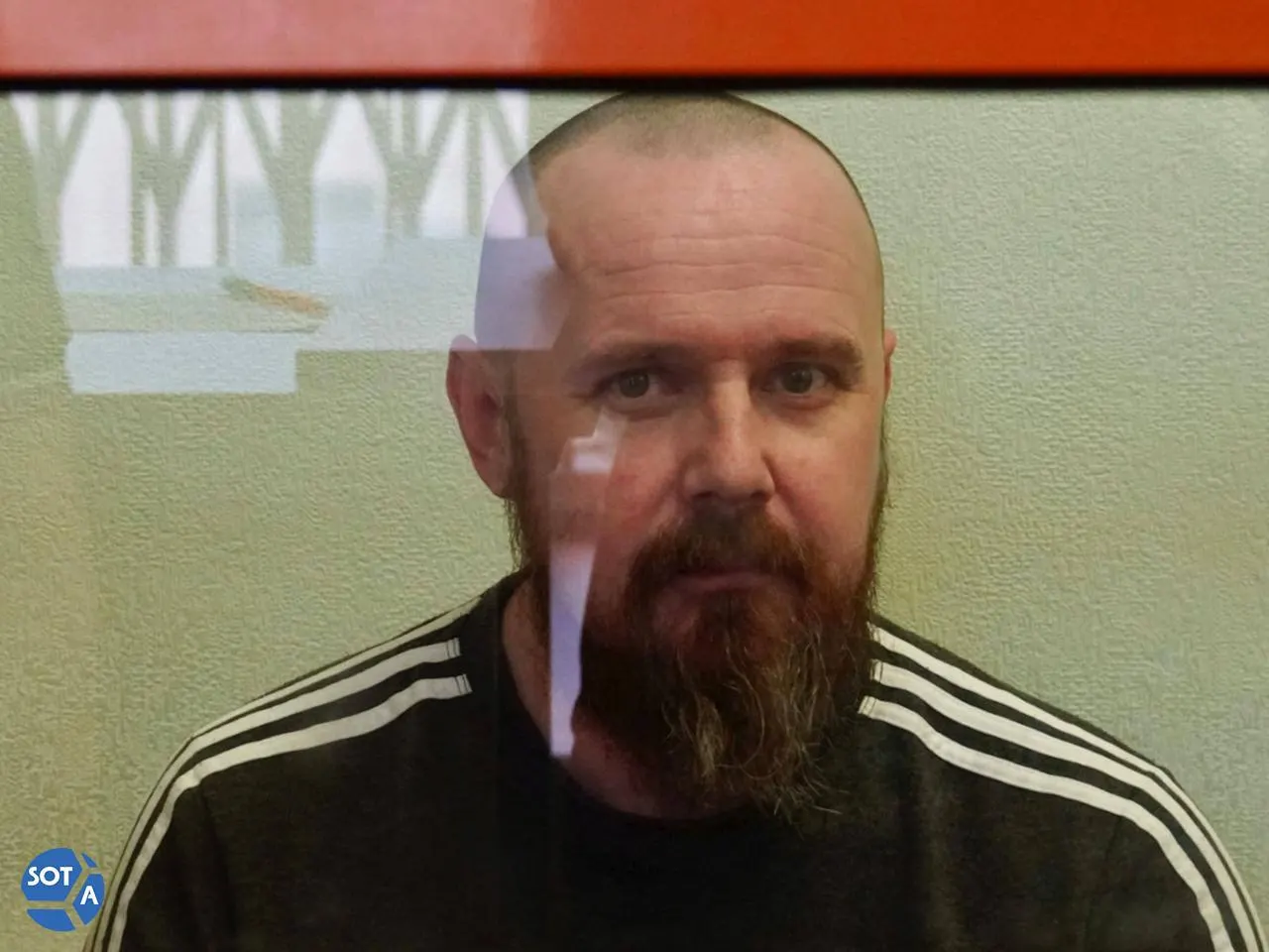 2-й Западный окружной военный суд признал 46‑летнего бизнесмена и тренера виновным в «пропаганде терроризма» за публикацию ссылки на обращение и назначил ему четыре года колонии общего режима и двухлетний запрет администрировать сайты.