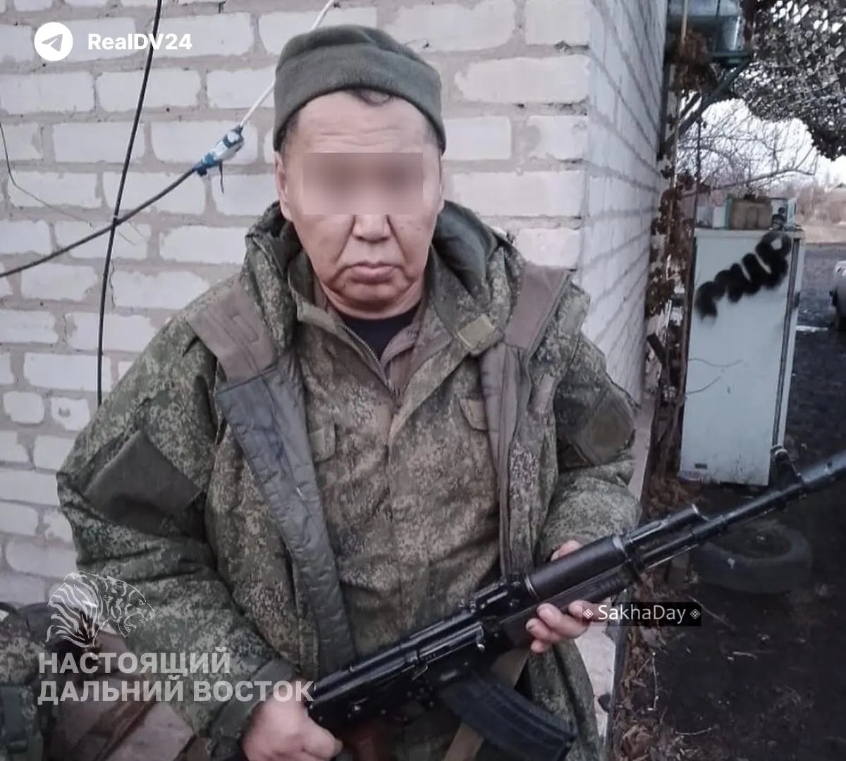 Мужчина, признанный виновным в убийстве супруги, после приговора подписал контракт и уехал на СВО. В мае 2026 года он вернулся и попытался жить с детьми, которые отказались его принимать; родственники сообщают о невыплаченных компенсациях и алиментах.