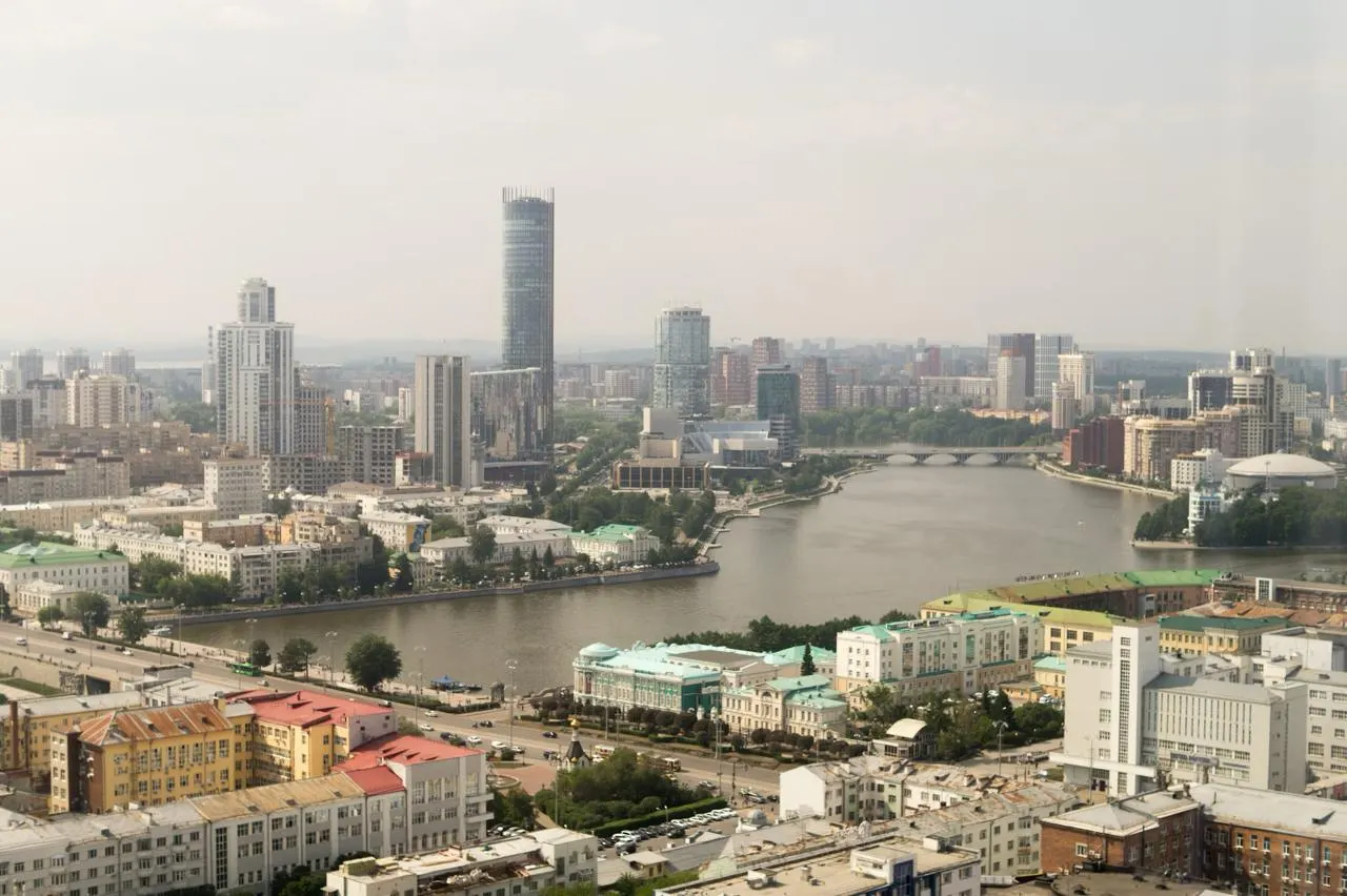 Поправки к генплану до 2045 года учтут новые планы по комплексному развитию территорий, транспортной инфраструктуре и расширению водно‑зелёного каркаса. Предложения жителей принимают до 6 июля.