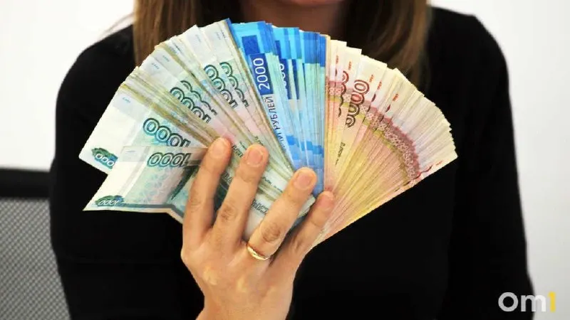 Женщина познакомилась в интернете с мужчинами, доверилась «финансовому эксперту», открыла брокерский счёт и перевела сбережения — после этого связь с кураторами прекратилась, по факту хищения возбуждено уголовное дело.