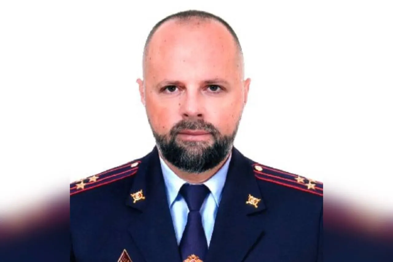 Суд признал Олега Колесникова виновным в превышении полномочий при подмене показаний по делу об убийстве ректора; его бывший подчинённый получил четырёхлетний срок, обоих лишили званий.