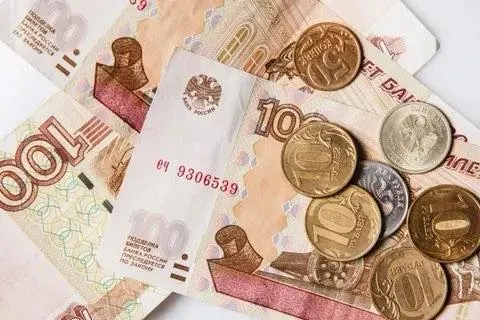 Мужчину обманул злоумышленник в мессенджере, представившийся сотрудником госорганов; по факту мошенничества возбуждено уголовное дело.
