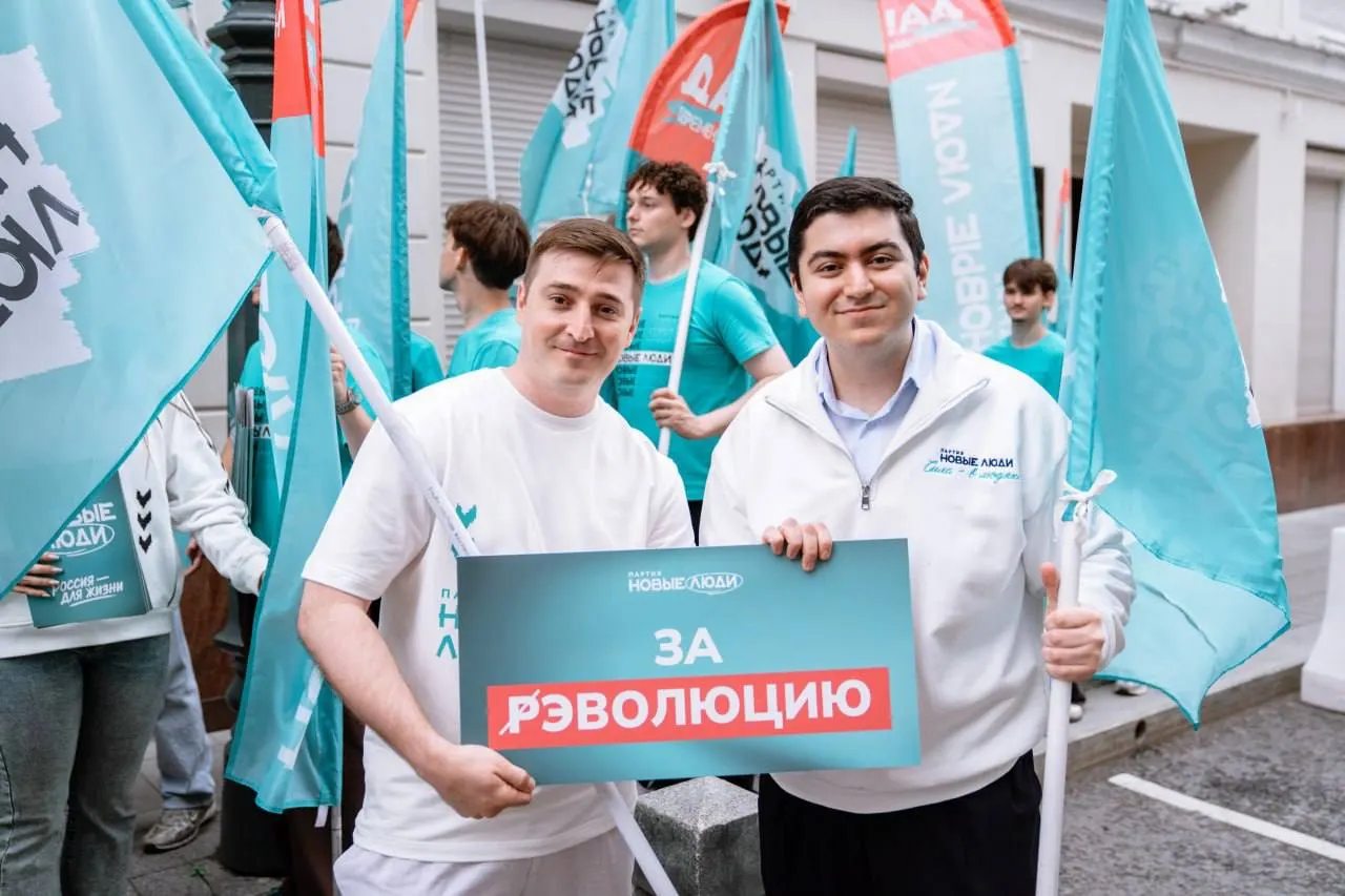 Анализ показал, что многие выдвиженцы партии в составах региональных избиркомов имеют связи с властью и другими партиями, а значительная часть не имела опыта в избирательной системе.