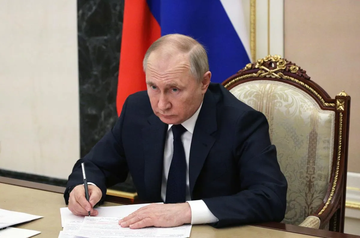 Британский военный эксперт считает, что публичные признания и удары по инфраструктуре указывают на ухудшение положения Кремля: перед властями встаёт выбор между эскалацией и переговорами.