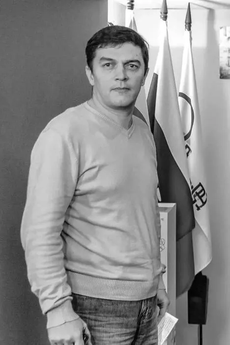 Прощание с ним состоится завтра в Мавзолее.