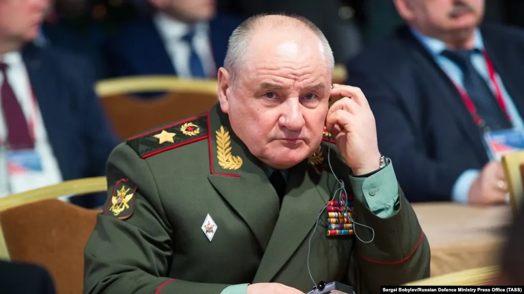 2-й Западный окружной военный суд уменьшил наказание Павла Попова с 19 до 10 лет. Защита намерена ходатайствовать о медосвидетельствовании для проверки возможности освобождения по состоянию здоровья.