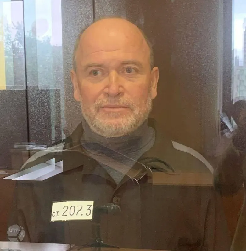 59‑летний активист из Твери, приговорённый по совокупности к 13 годам строгого режима, с середины апреля не выходит на связь после этапирования в ИК‑9 в Петрозаводске; адвокатам и родственникам отказывают в посещениях.