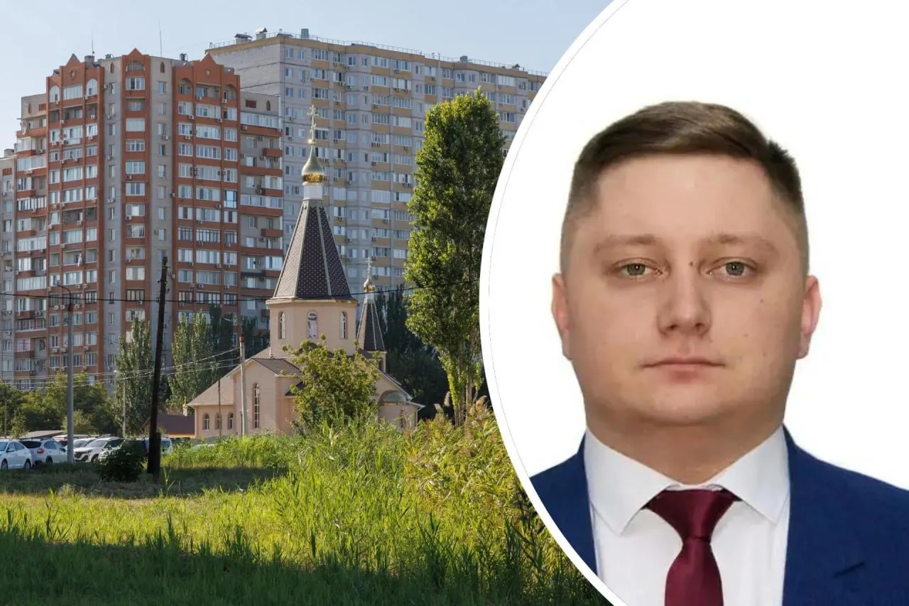 В ведомстве заявили, что подача иска прокуратуры не является поводом для кадровых решений — 31‑летний заместитель руководителя продолжает занимать свою должность, а оценку обстоятельствам даст суд.