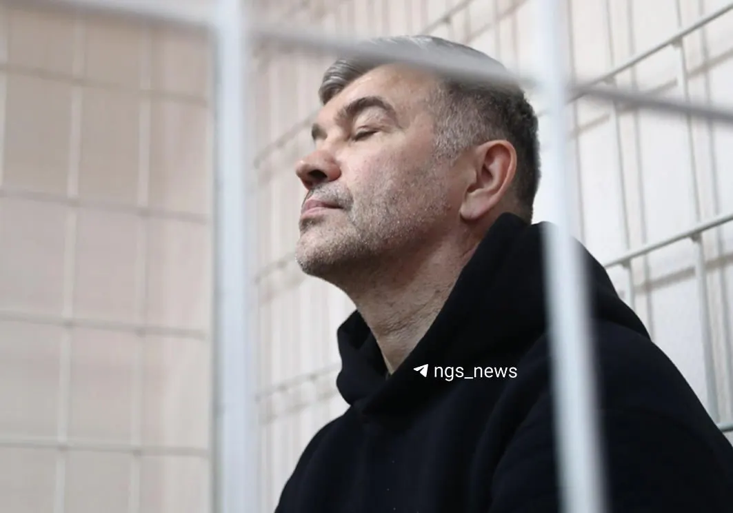 Бывший министр промышленности Андрей Гончаров, обвиняемый в махинациях при поставках для нужд СВО на сумму более 260 млн рублей, находился под стражей с 15 мая 2025 года; суд изменил меру пресечения на домашний арест.