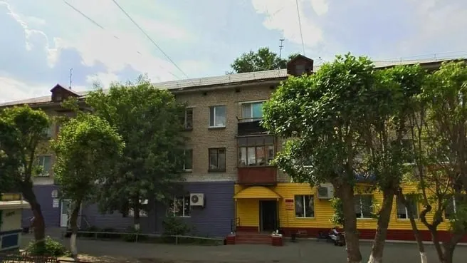 4 июля в Тюмени мальчик, которому чуть больше года, выпал из окна третьего этажа. В больнице он скончался от полученных травм; по факту возбуждено уголовное дело.