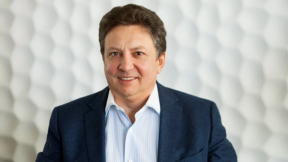 Алексей Сагал купил российский бизнес Reckitt — производителя брендов Vanish, Durex, Finish и Calgon. Сделка стала очередной в череде крупных приобретений «Арнеста», которые закрепили за компанией статус лидера по закупке ушедших с рынка иностранных активов.
