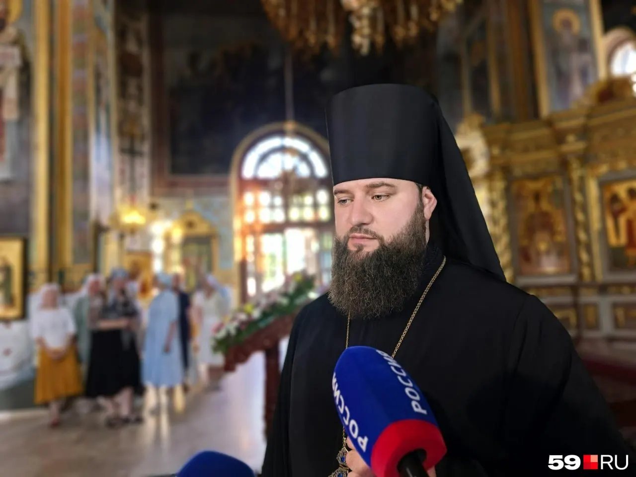 Нового главу Пермской епархии, епископа Енисейского и Лесосибирского Игнатия, назначили в июле. 25 июля он прибыл в Пермь и озвучил приоритеты: сохранить успешные практики и вместе с духовенством и мирянами работать над улучшением.