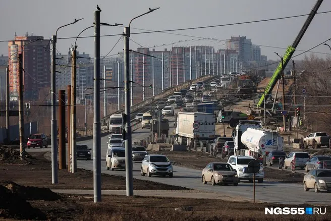 После проверки прокуратуры Омской области сотрудникам строительной организации выплатили свыше 22 млн рублей задолженности и более 1 млн рублей компенсации за задержку зарплаты.