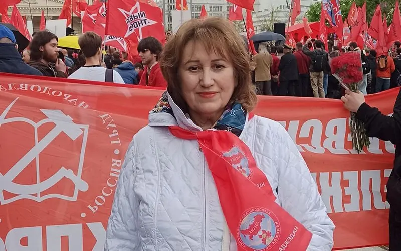 Экс‑депутат Вера Ганзя подвергла сомнению тезис спикера Госдумы о «социальной» направленности принятых законов: по её словам, реальные результаты не совпадают с официальной статистикой.