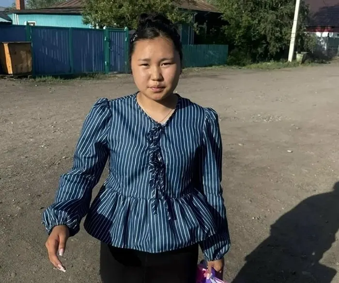 Школьница ушла из дома 4 июля и не возвращалась. Рост около 155 см, была в белых шортах. В МВД заявили, что это происшествие не связано с пропажей двух девочек 1 июля.
