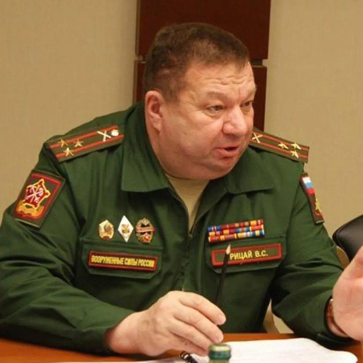 В Белгородской области действует схема с подделкой медзаключений: призывникам предлагают списание в запас за 600 тыс. руб., а отказавшихся заставляют многократно проходить медкомиссии. Власти и силовые структуры, по сообщениям источников, о ситуации осведомлены, но вмешиваться не планируют.