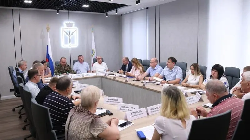 Комитет по делам ветеранов подготовит методические указания по отбору спикеров и проведению «уроков мужества». Документы планируют подготовить к началу нового учебного года.