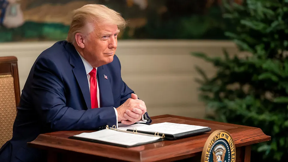 Президент США Дональд Трамп заявил, что российский президент и глава Украины стремятся к окончанию конфликта, и что обсуждение на саммите НАТО в Анкаре может помочь добиться мира.