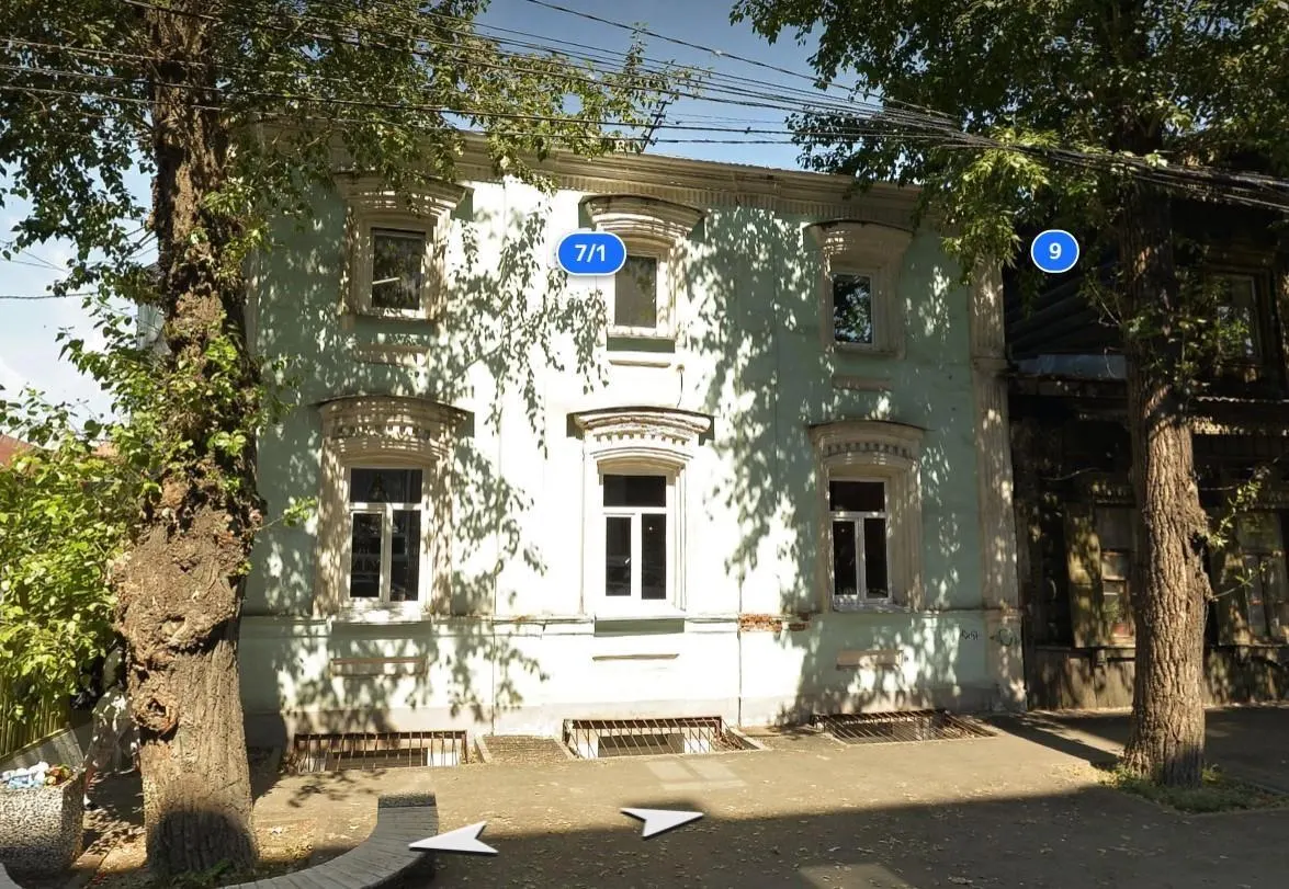 Арбитраж признал незаконной продажу дома на Свердлова, 7 — объект культурного наследия и участок должны быть возвращены в муниципальную собственность, мэрия обязана компенсировать покупателю уплаченные средства.