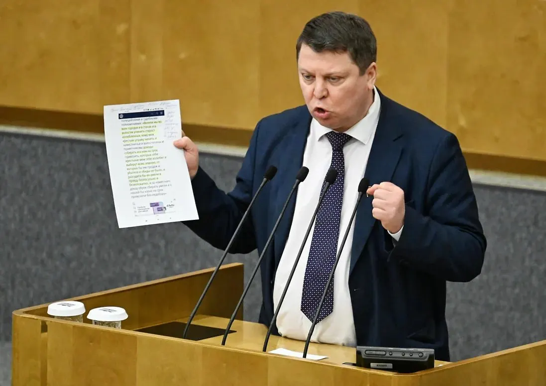 Депутат из Самары сообщил, что за первые пять часов собрано 1,3 млн рублей, а в общей сложности на кампанию поступило свыше 3,5 млн — пожертвования, по его словам, приходили из различных регионов России.