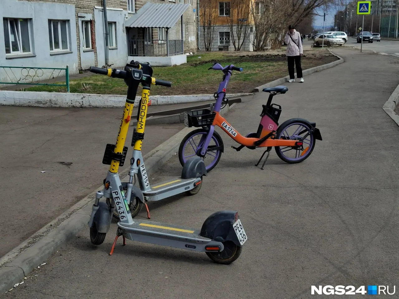 ГAИ зафиксировали около 500 официальных аварий с индивидуальными средствами мобильности; почти 150 случаев связаны с несовершеннолетними. Приводятся подробные цифры.