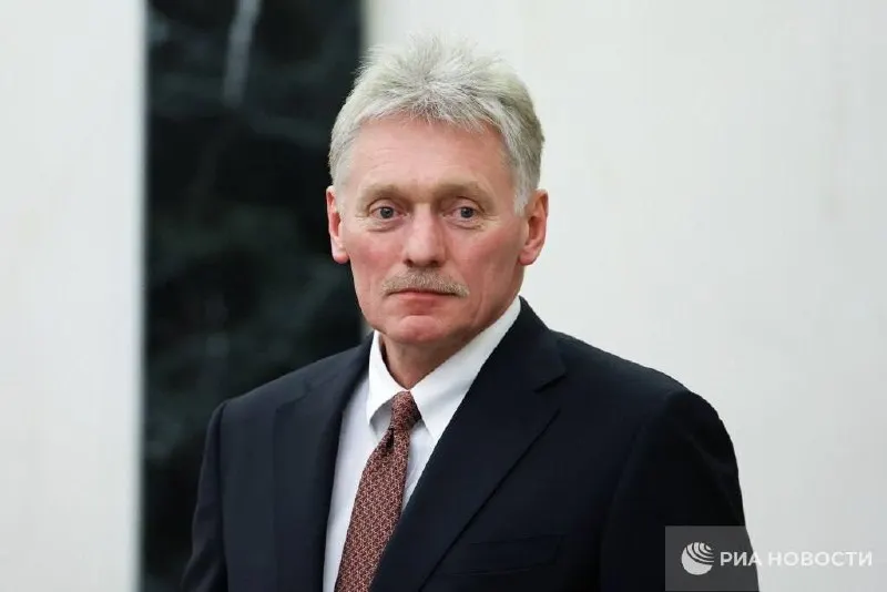 В Кремле заявили, что при нынешней позиции Киева остановка боевых действий невозможна. По словам Пескова, Путин подробно рассказал Токаеву о ходе СВО; при принятии Киевом нужных решений огонь может быть прекращён в течение суток, но для России важно достижение своих целей.