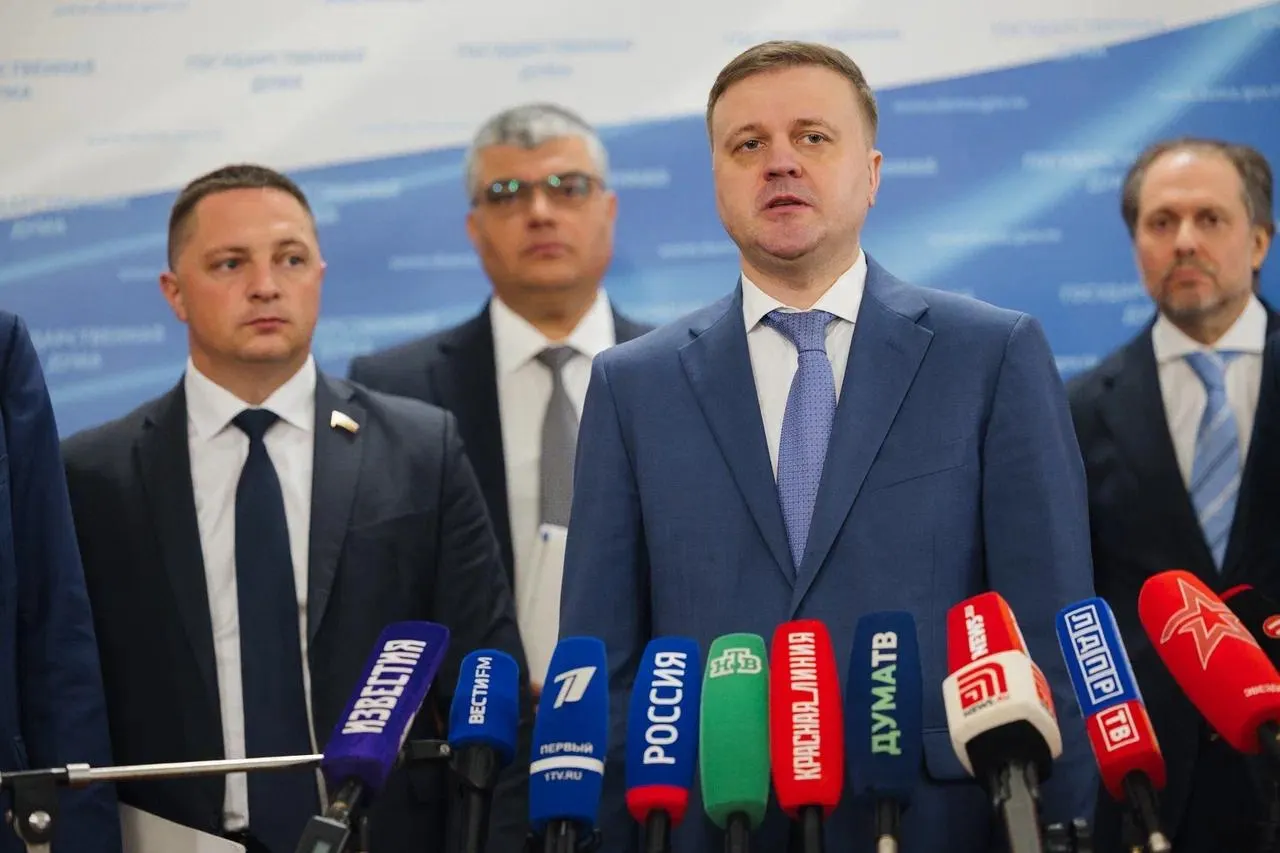 Экс‑глава центрального аппарата ЛДПР не стал баллотироваться как самовыдвиженец. Партию на округе представит другой кандидат.