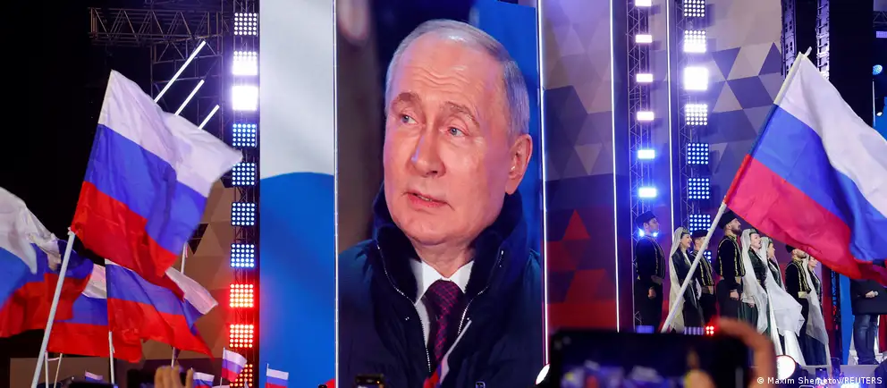 По результатам опроса Фонда общественного мнения доля россиян, считающих работу Владимира Путина успешной, сократилась на 15 п.п. с начала года и на 5 п.п. за неделю.