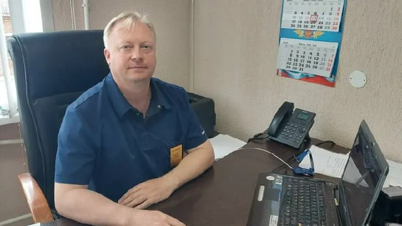 В Семилукский районный суд направлено уголовное дело заместителя главного врача районной больницы — его обвиняют в получении взяток за ускоренное оформление медицинских справок для мигрантов на сумму 1,2 млн рублей.