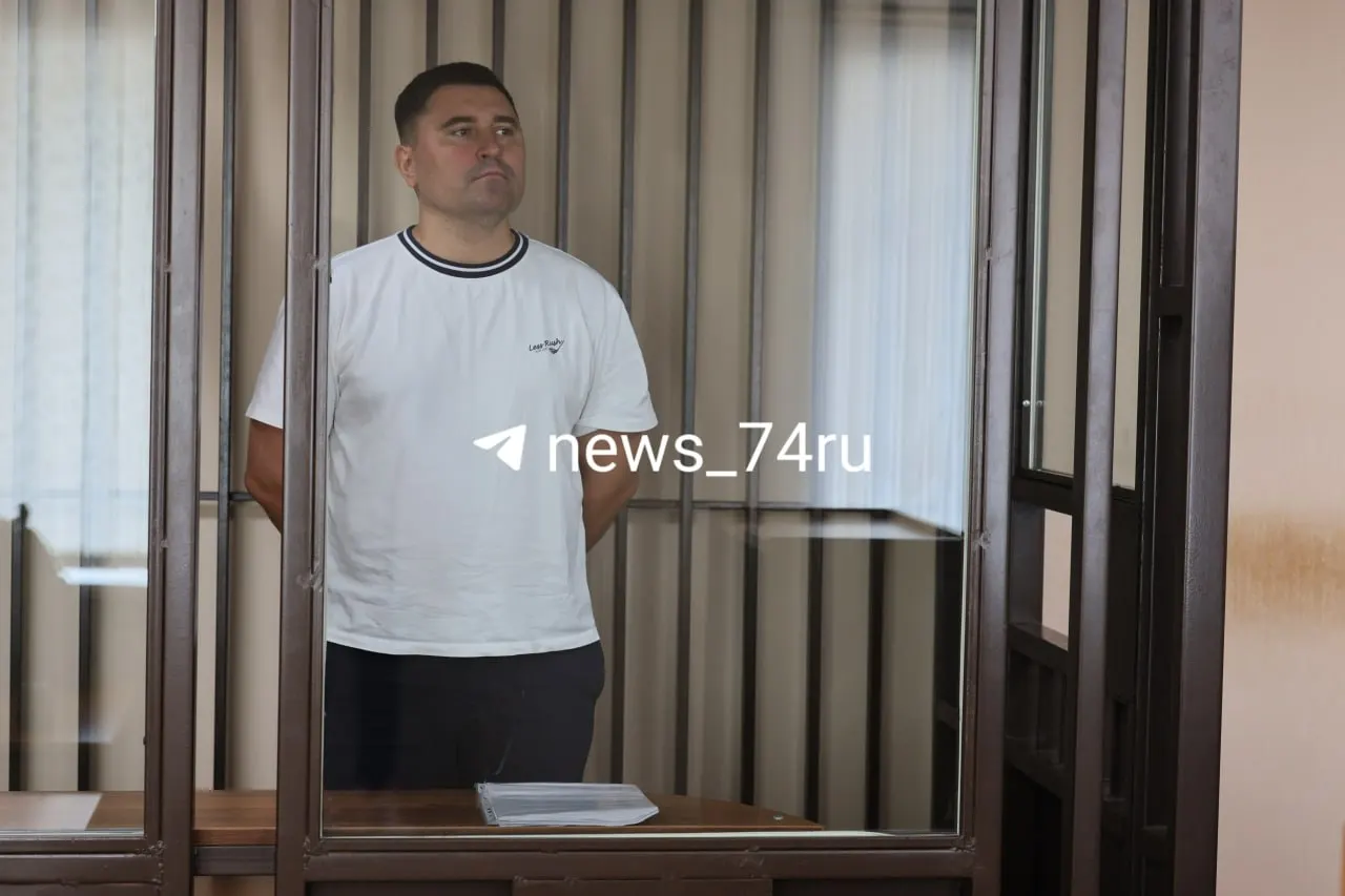 Суд отказал в домашнем аресте и оставил под стражей бывшего прокурора Сергея Путяйкина — ему вменяют требование взятки в 5 млн рублей.
