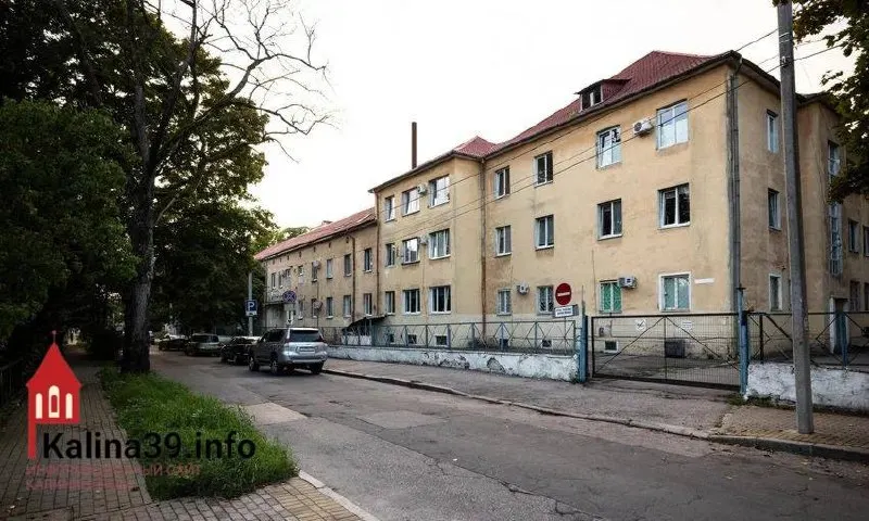 В Калининграде планируют обследовать подвалы и цокольные этажи городского лечебного учреждения №2, чтобы оценить их пригодность в качестве убежищ. Работы пройдут в двух корпусах, на обследование выделено более 523 тыс. рублей; подрядчика определят 17 июля, работы должны завершиться до конца года.