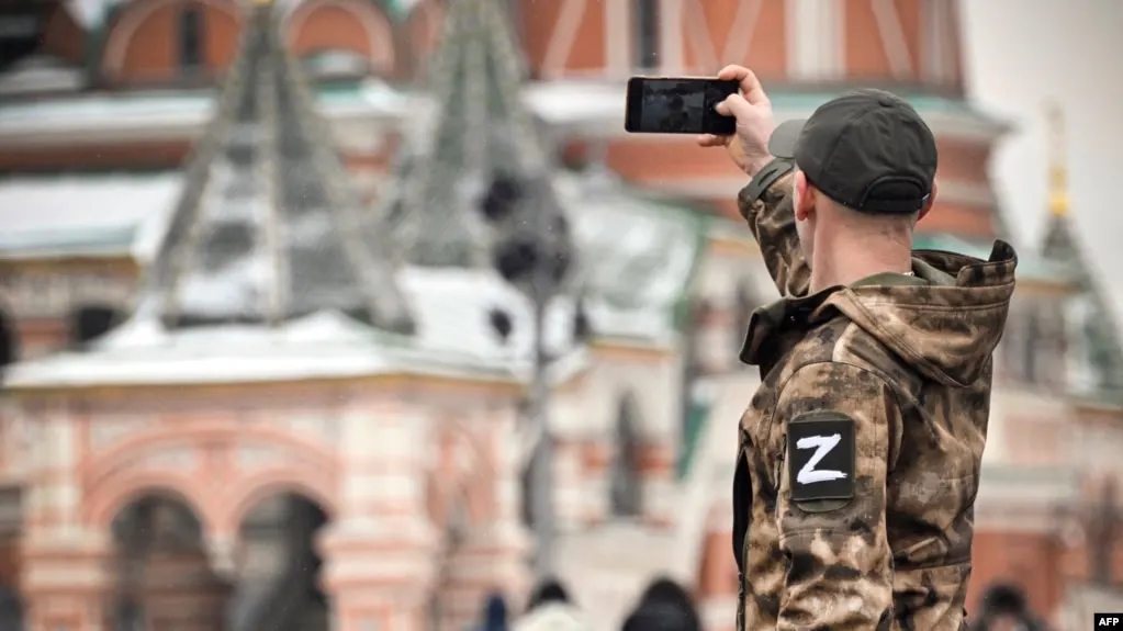 По сведениям источников, близких к Кремлю, российские власти больше не рассматривают возвращение занятых территорий Украине в рамках соглашения и готовы обсуждать лишь превращение части этих территорий в «буферные зоны».