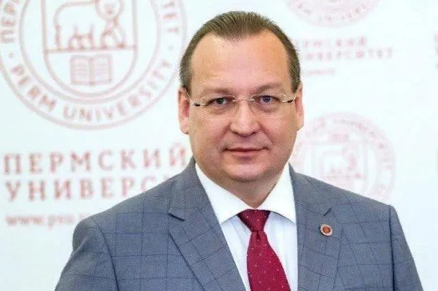 Дмитрий Красильников, ранее руководивший дирекцией межвузовского кампуса в Камской долине и ставший фигурантом уголовного дела, покинул прежний пост и перешёл на работу в одну из краевых структур.