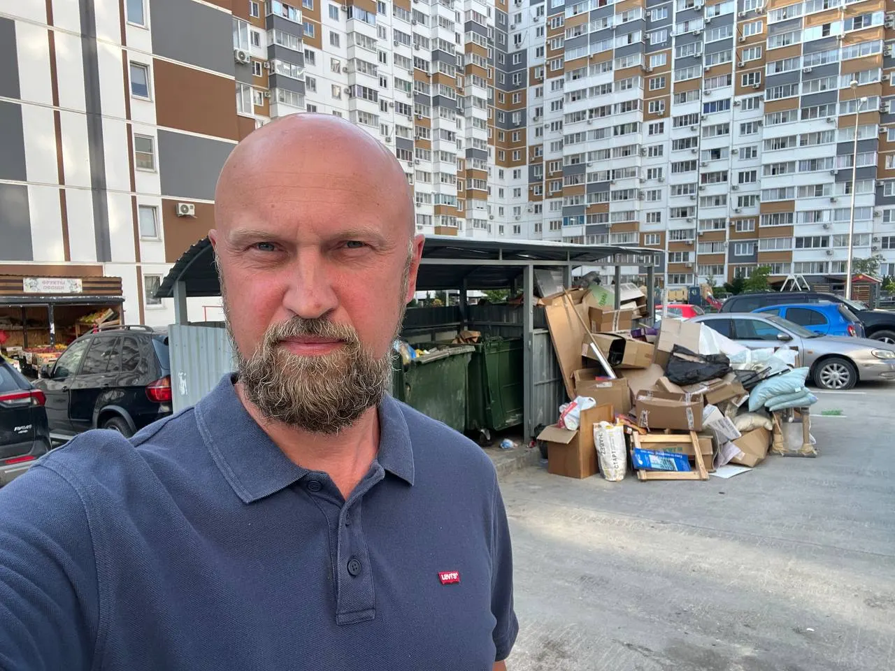 После запроса о прописке за 1992 год проверяют мэра Валерия Дениченко; он называет действия провокацией и напоминает о предыдущих проверках за годы службы.