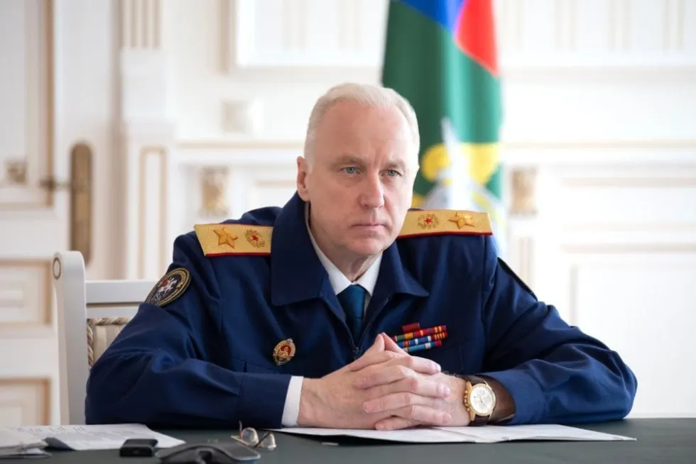Мать обратилась в приёмную председателя СК с жалобой на регулярные задержки жизненно необходимого препарата для сына; по факту начата процессуальная проверка, вопрос взят на контроль центрального аппарата.