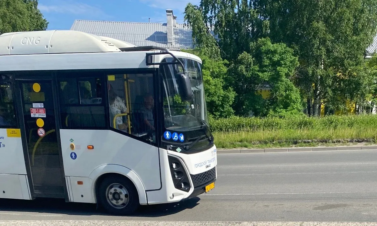С 12 августа в Петрозаводске пересмотрят работу автобусных маршрутов: часть сохранится, ряд действующих отменят, автобусы будут объезжать Лобановский мост, а на участке останутся только троллейбусы №3 и №6.